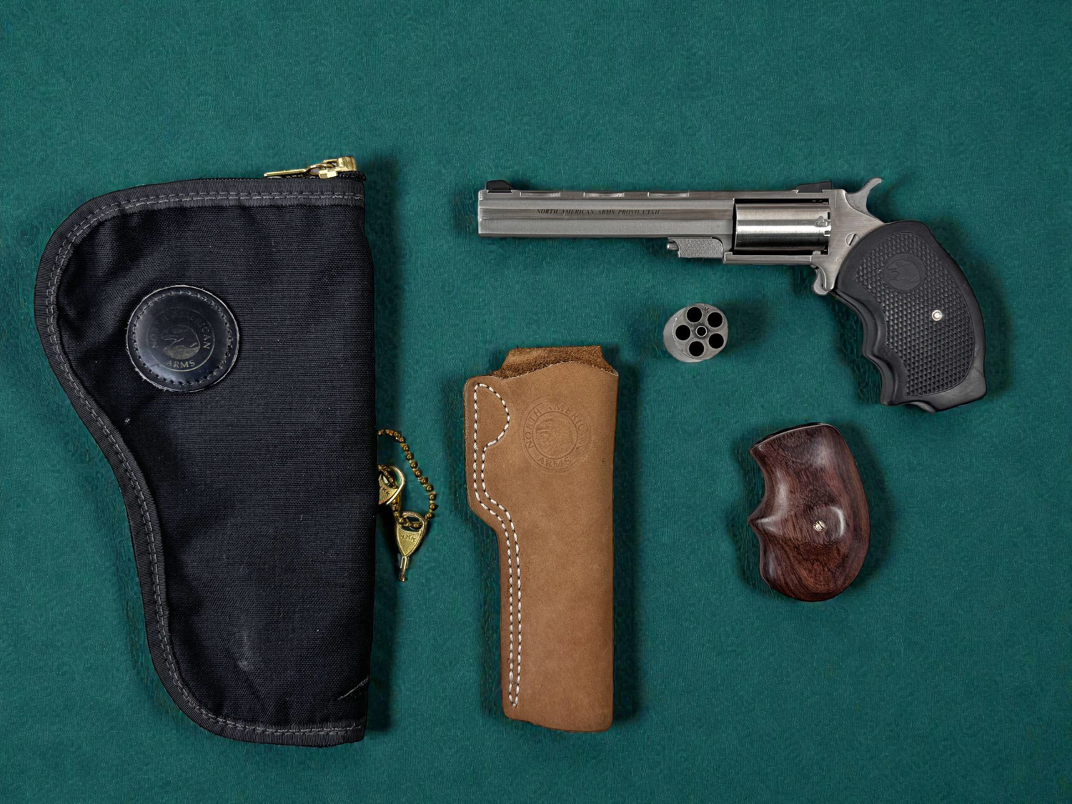 500054_north-american-arms_revolver-kal-22lr_4