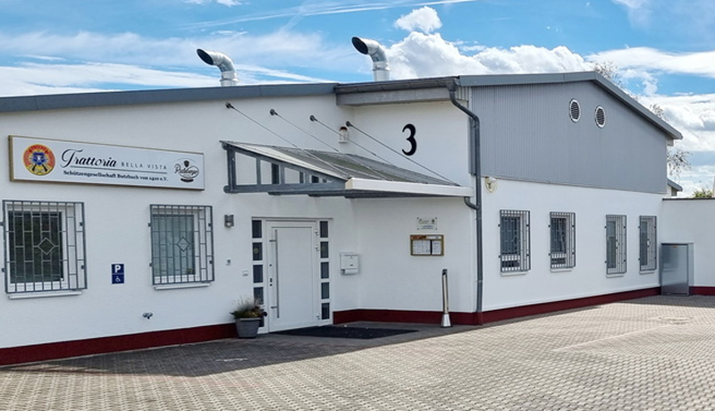 Außenansicht der Schießanlage in der Gebrüder-Freitag-Straße 3 in Butzbach
