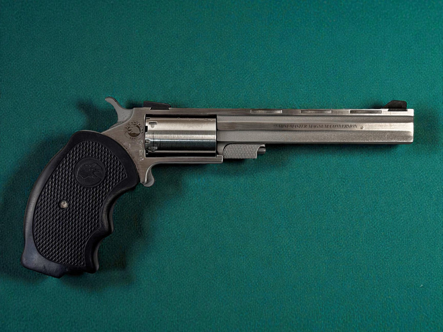 500054_north-american-arms_revolver-kal-22lr_2